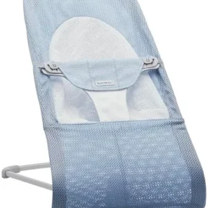 Babygynge Ergonomisk Med Naturlig Vugging, Mesh Lyseblå/hvit BabyBjörn 005143