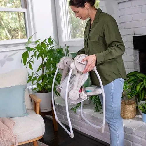 Baby Rocker 72,6cm Ergonomisk Og Myk, Beige/hvit, Maks 9kg – Ingenuity 60194