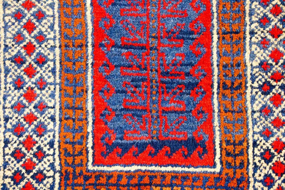 Balutsj-teppe - 125 x 79 cm - rød