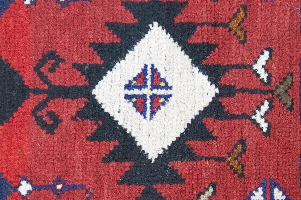 Balutsj-teppe - 128 x 77 cm - rød