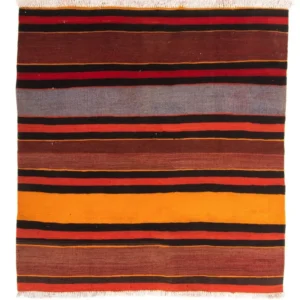 Kelimteppe - Gammelt square - 150 x 135 cm - flerfarget