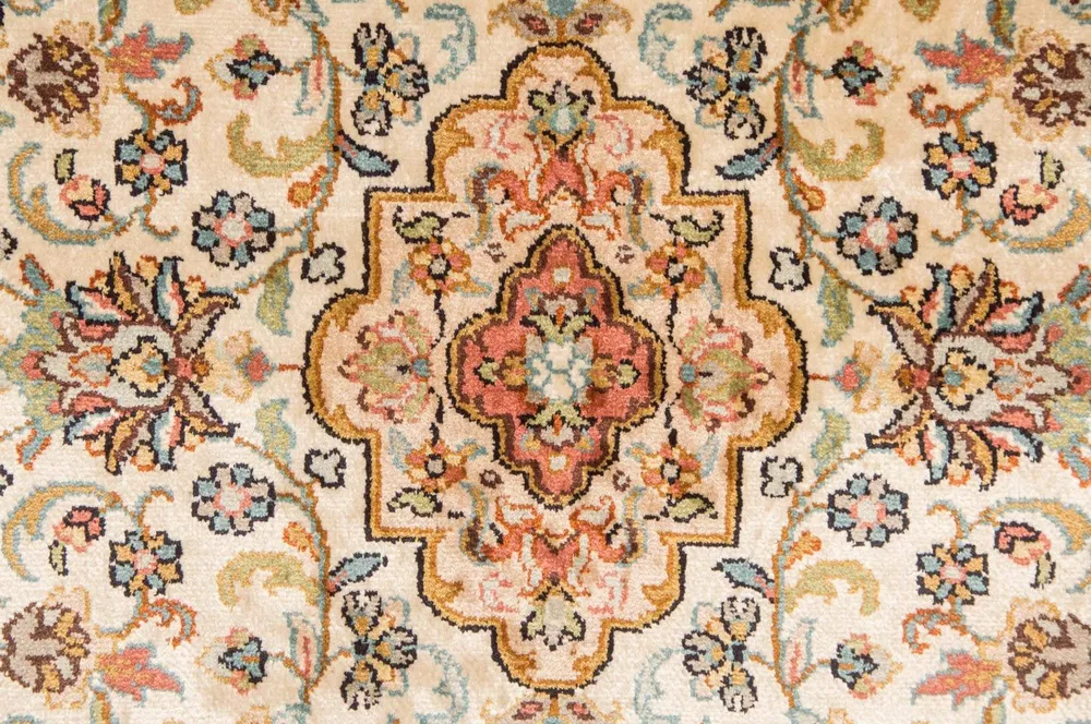 Silketeppe - Kashmir silke - 123 x 79 cm - beige