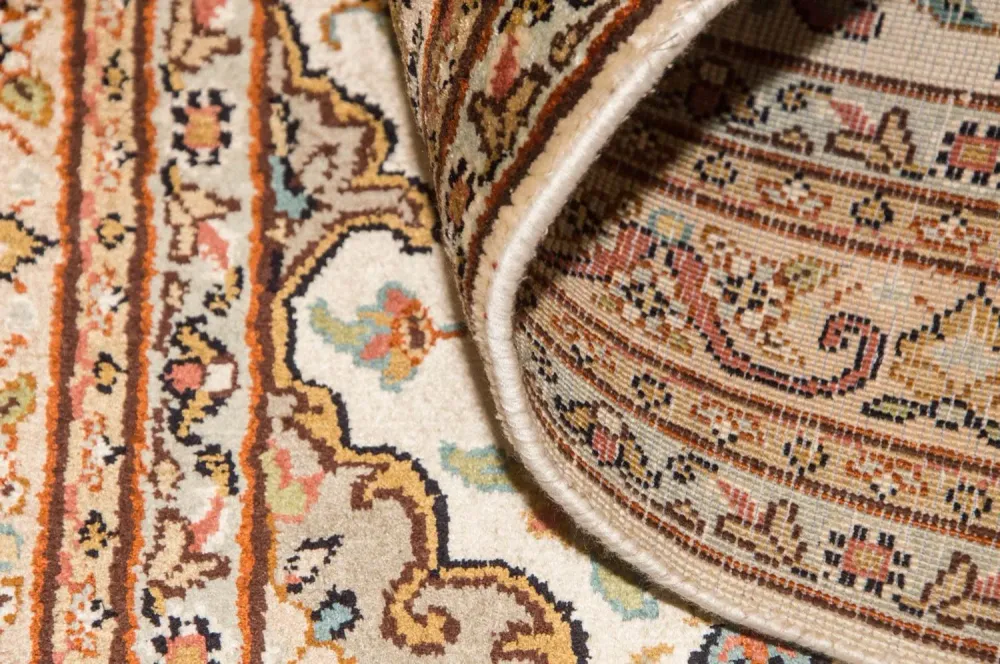 Silketeppe - Kashmir silke - 123 x 79 cm - beige