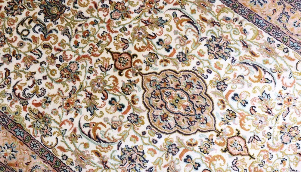 Silketeppe - Kashmir silke - 155 x 99 cm - beige