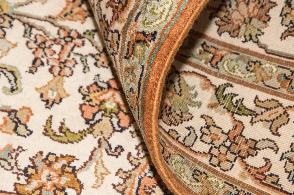 Silketeppe - Kashmir silke - 157 x 90 cm - beige