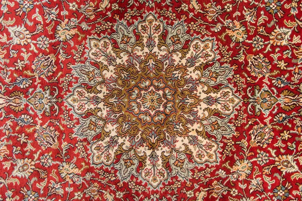 Silketeppe - Kashmir silke - 218 x 156 cm - rød