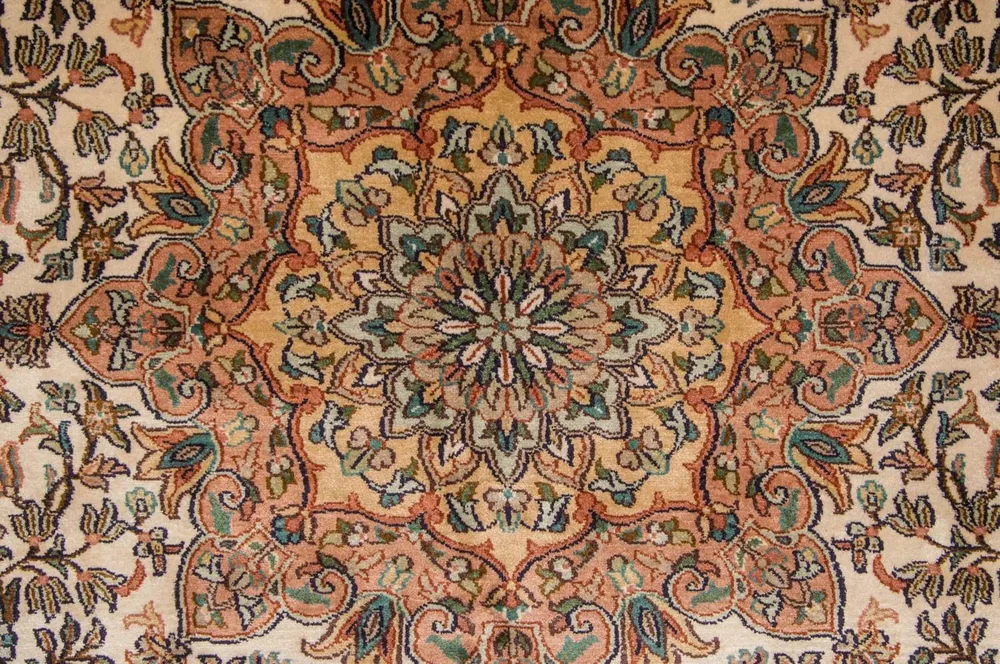 Silketeppe - Kashmir silke - 295 x 173 cm - beige