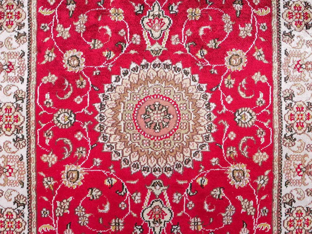 Silketeppe - Kina silke - 120 x 76 cm - rød