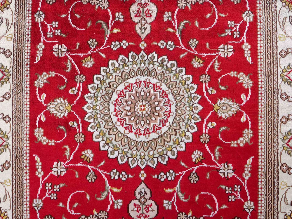 Silketeppe - Kina silke - 122 x 76 cm - rød