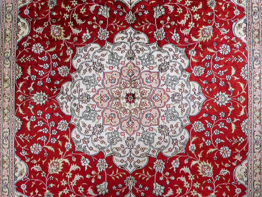 Silketeppe - Kina silke - 272 x 188 cm - rød