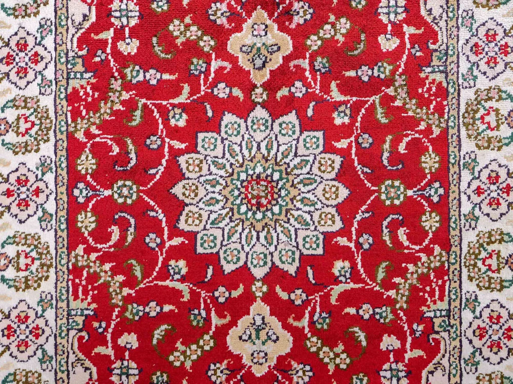 Silketeppe - Kina silke - 89 x 62 cm - rød