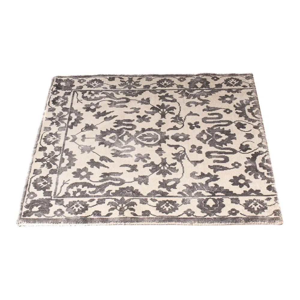 Viskose teppe square - 70 x 70 cm - lysegrå