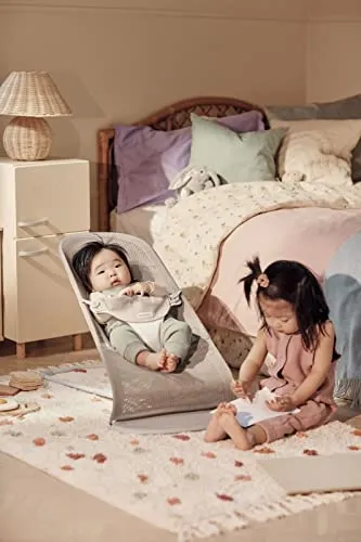 Babybjørn Vippestol Grå/beige Mesh, Opptil 13kg, Ergonomisk – BabyBjörn 5144